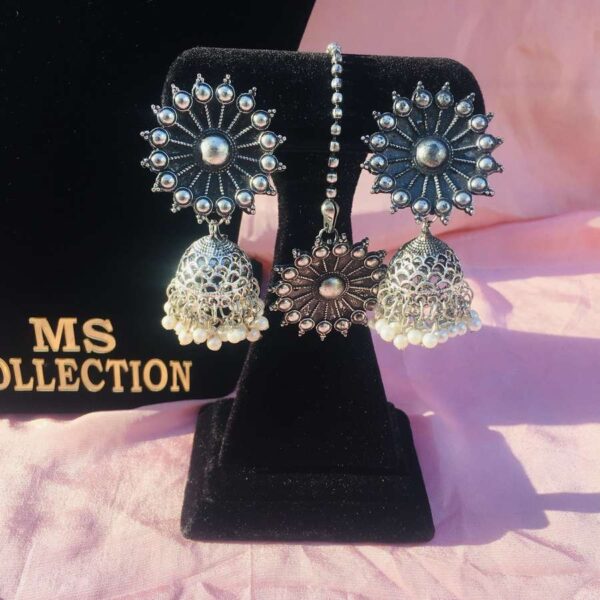 earrings with tikka
