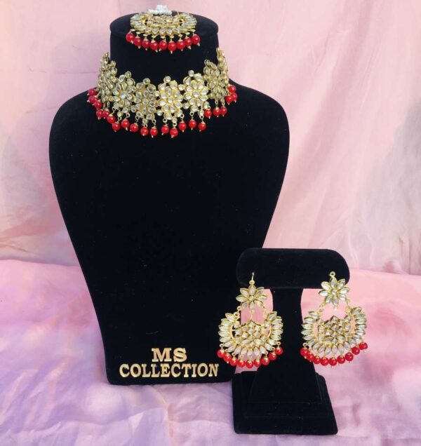 red kundan choker