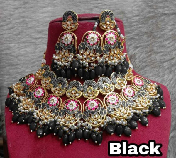 black kundan set