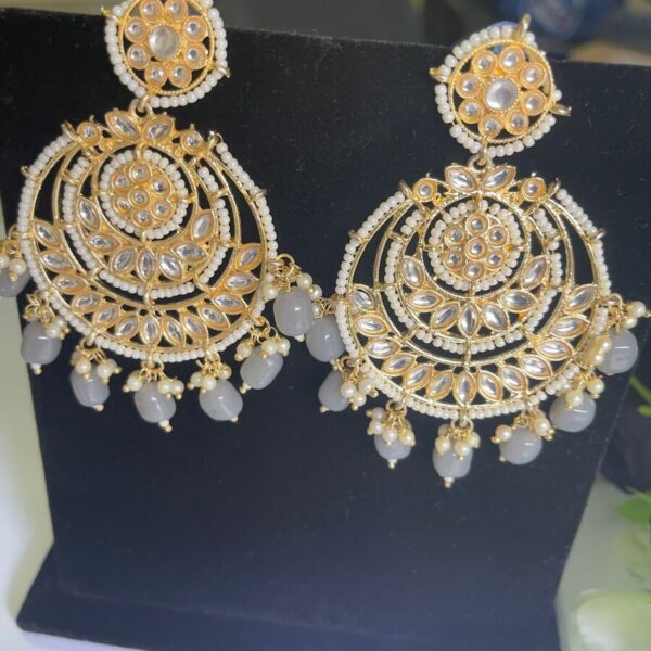 gray Kundan earrings