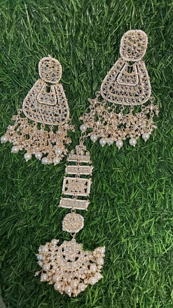 gehnoor earring