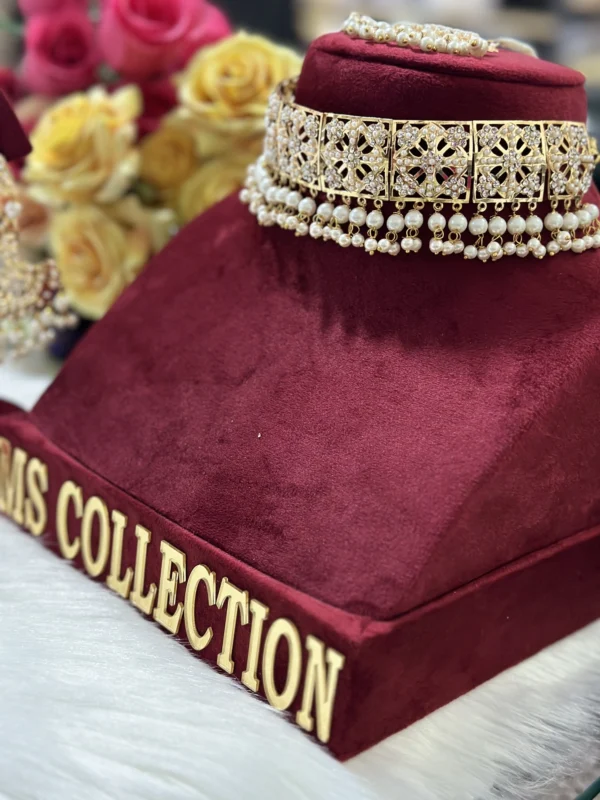 Attractive Jadau Beaded Set