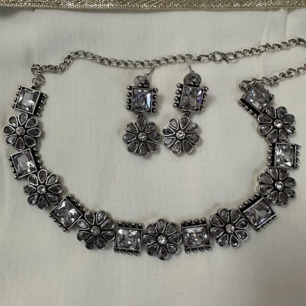 Kundan and Floral Design Oxidised Jewellery