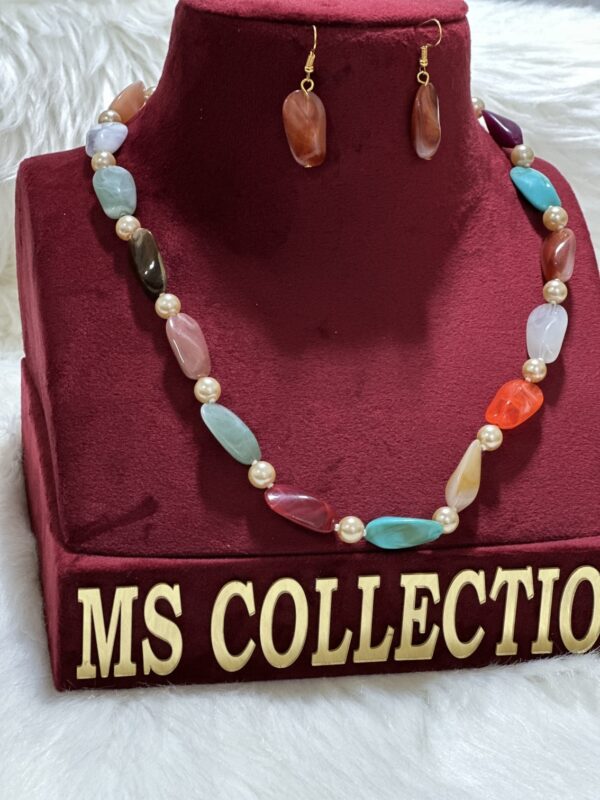 Beautiful Multicolor Stones with Pearl Mala
