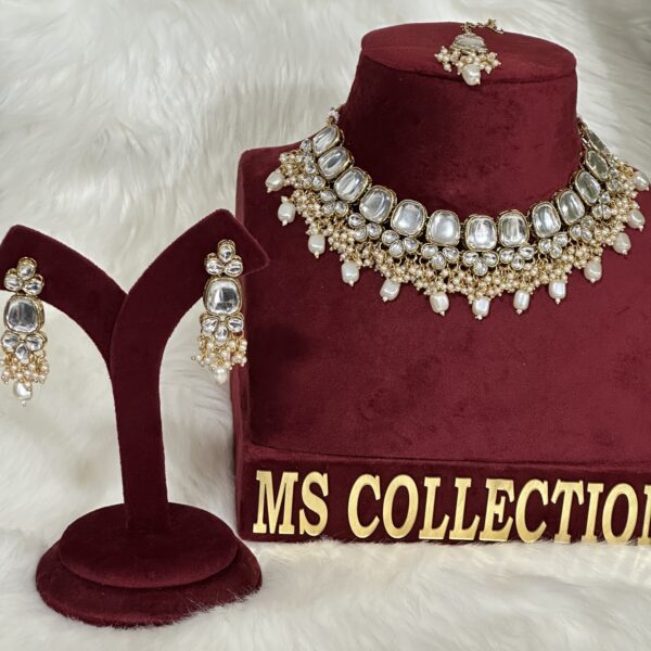 White High Quality Uncut Kundan set
