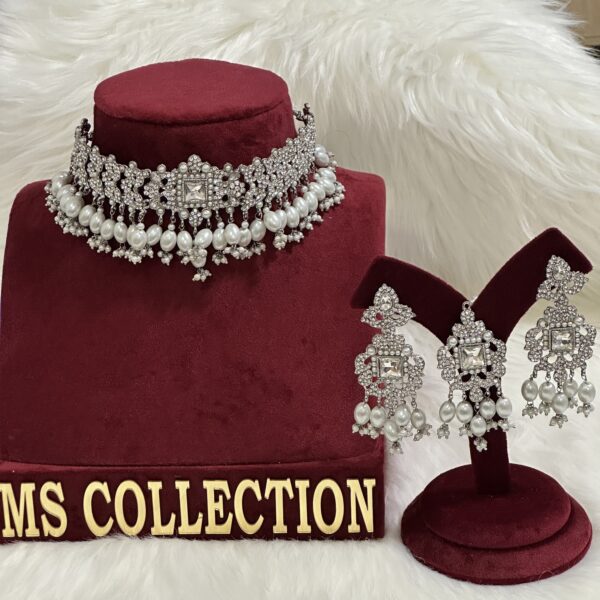 AD set with earrings and tikka