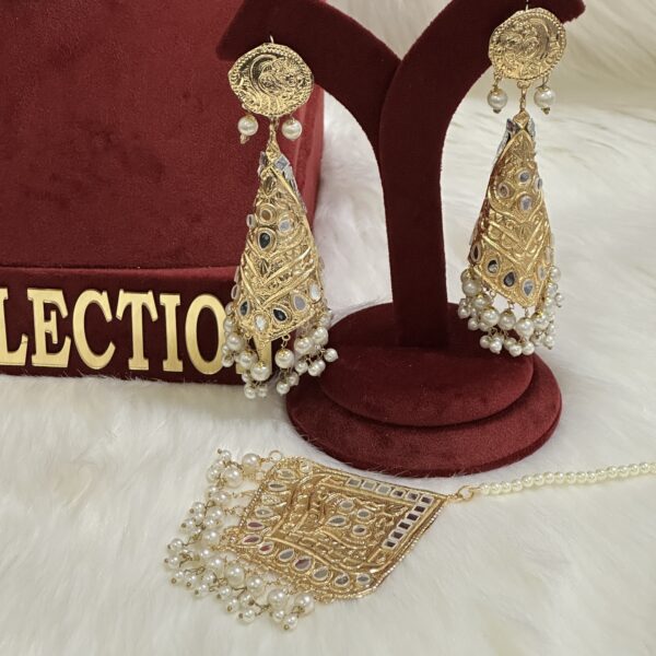 Cone shape white beaded jewellery