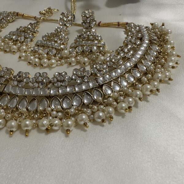 Kundan embellished off-white Necklace set
