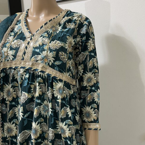 Floral Design Alia Cut Designe Suit with Palazzo
